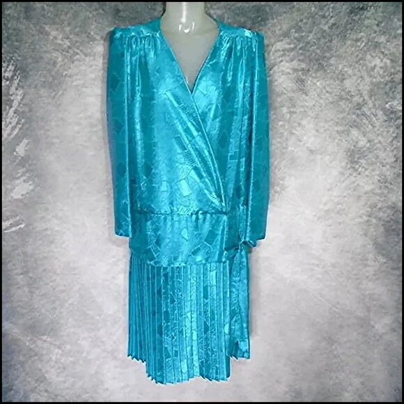 Vintage 20s Style Drop Waist Dress with Art Deco Print - 80s Flapper Costume - Picture 2 of 13